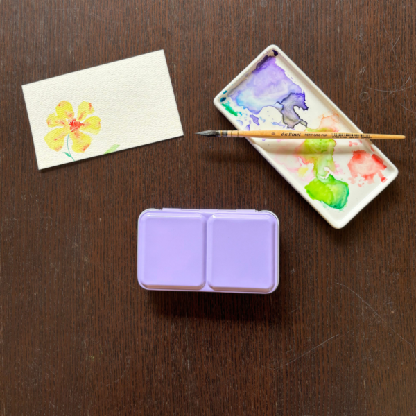 Boîte aquarelle en métal mauve bureau