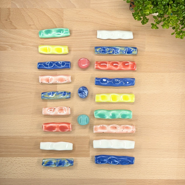 My Rock Way x Gaëlle D Repose-pinceau série Réglisse Couleur disponibles: bleu artiste, bleu caprice, rose sauvage, vert céladon, blanc neige, jaune Monaco, rouge, corail