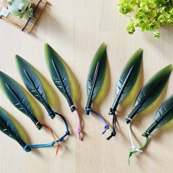 Leyton Feuille Couteau